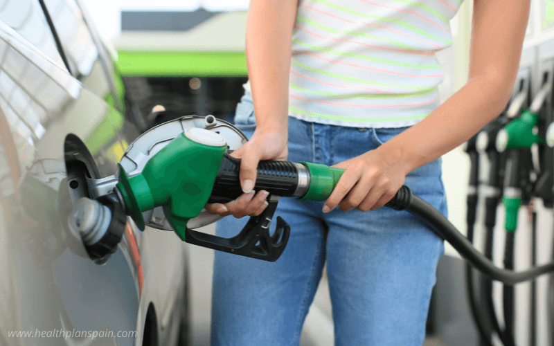 Filling up car with petrol