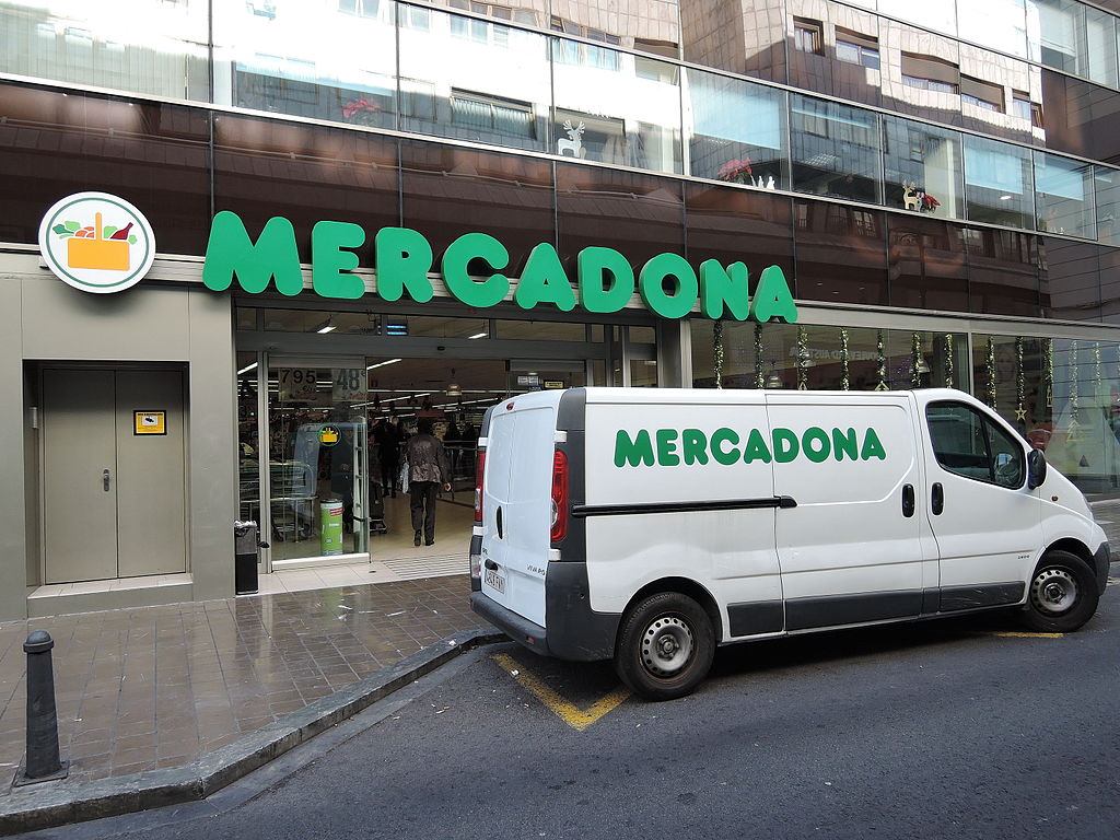 Mercadona supermarket van
